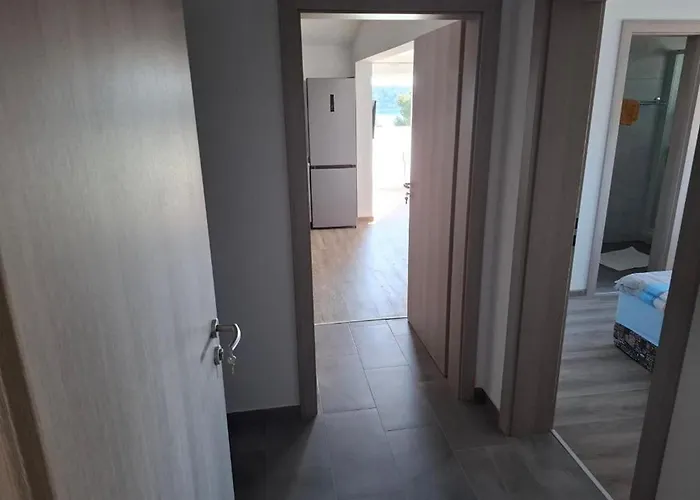 Rab Diving Mirko - Two Bedroom With Sea View 5a Lägenhet